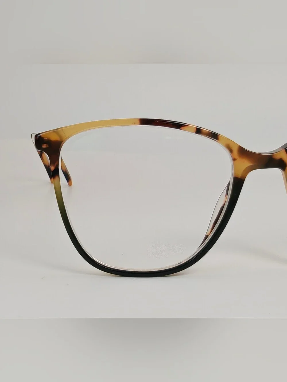 Aroma. Tortoiseshell Full-Rim Women's Eyeglasses. 1/2 Olive Front.